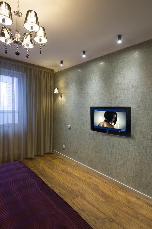 Green Stone Kiev Bagian luar foto